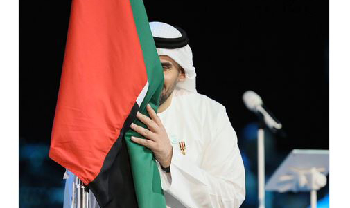 حسين الجسمي يعبر عن حبه لوطنه في يوم العلم الإماراتي Beirutcom Net